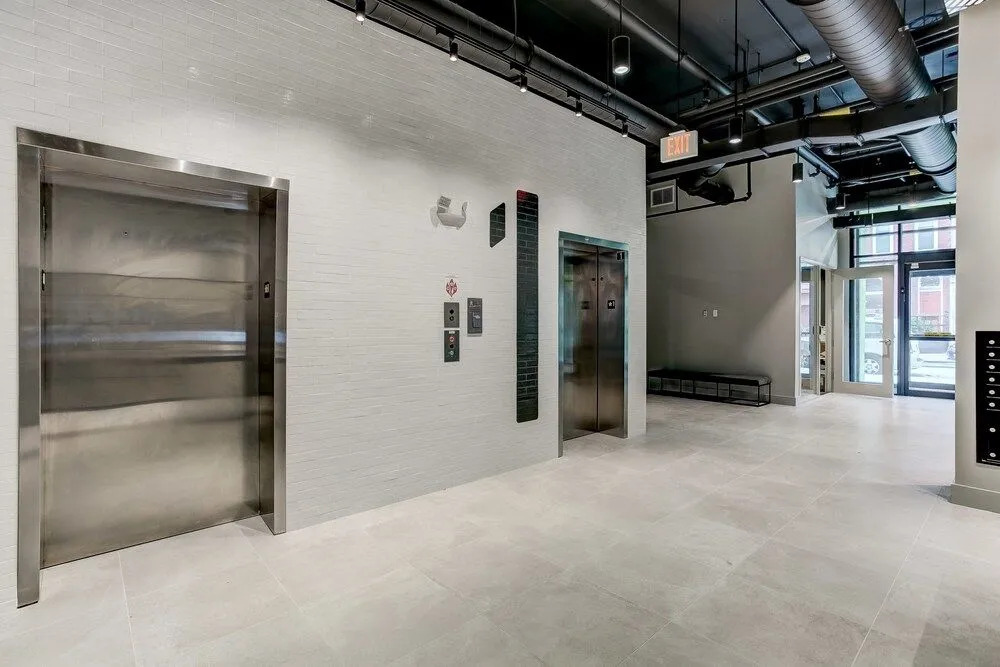 Luxury Apt Near Convcenter, Stadiums, & Harbor