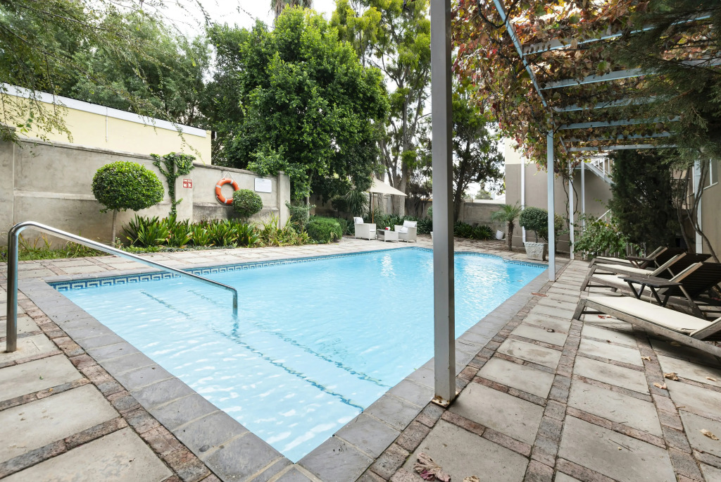 Queens Hotel by BON Hotels
