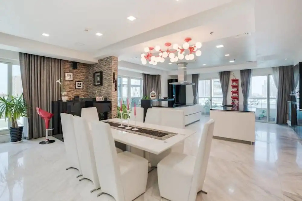 Vast Apt With Stunning Views of Dubai Marina