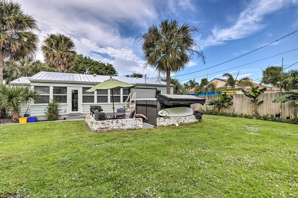 West Palm Beach Bungalow w/ Shared Backyard