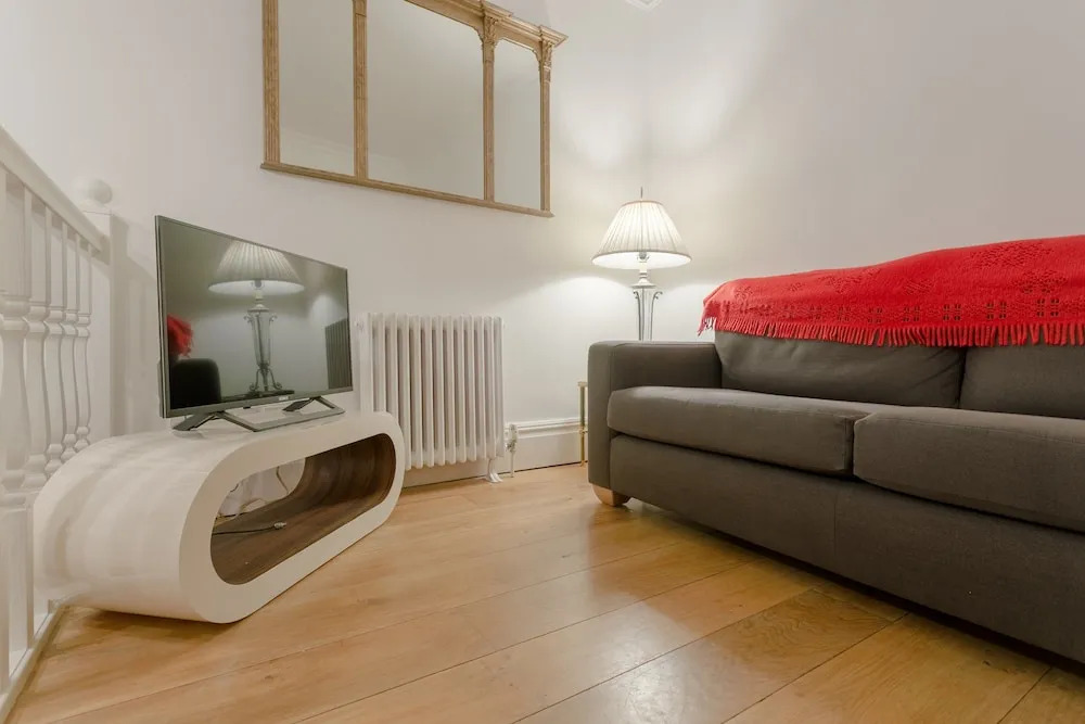 Home With Roof Terrace Hampstead Village