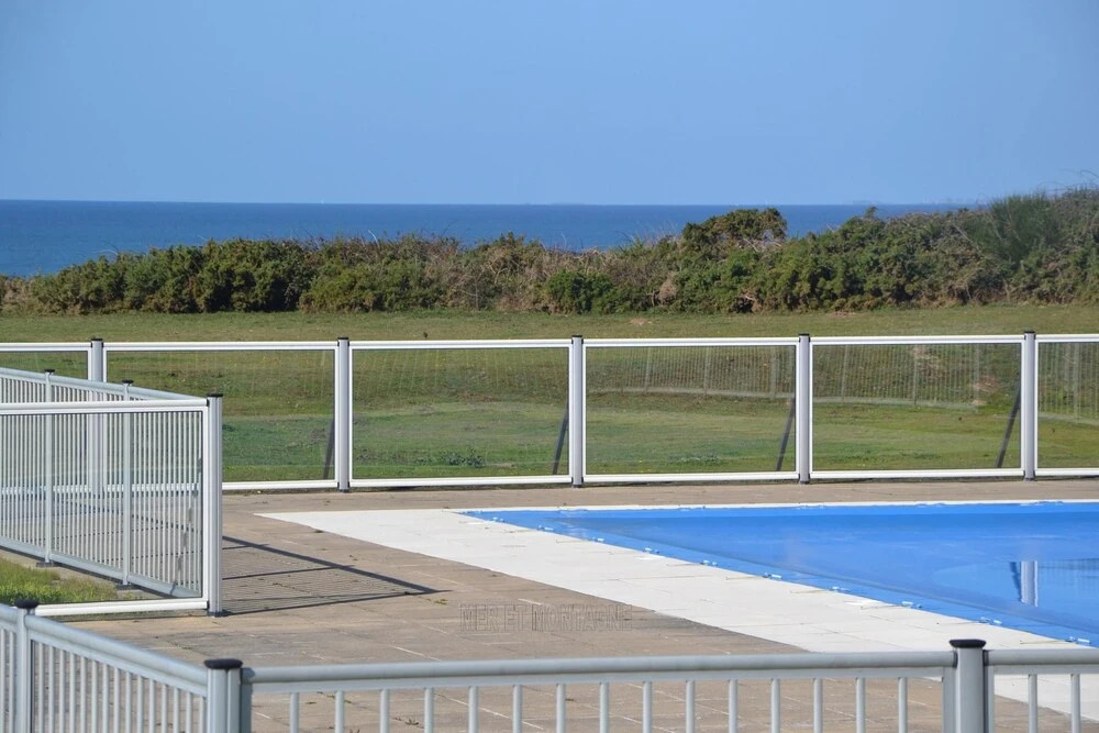 Apartment With one Bedroom in Guidel, With Wonderful sea View, Pool Ac