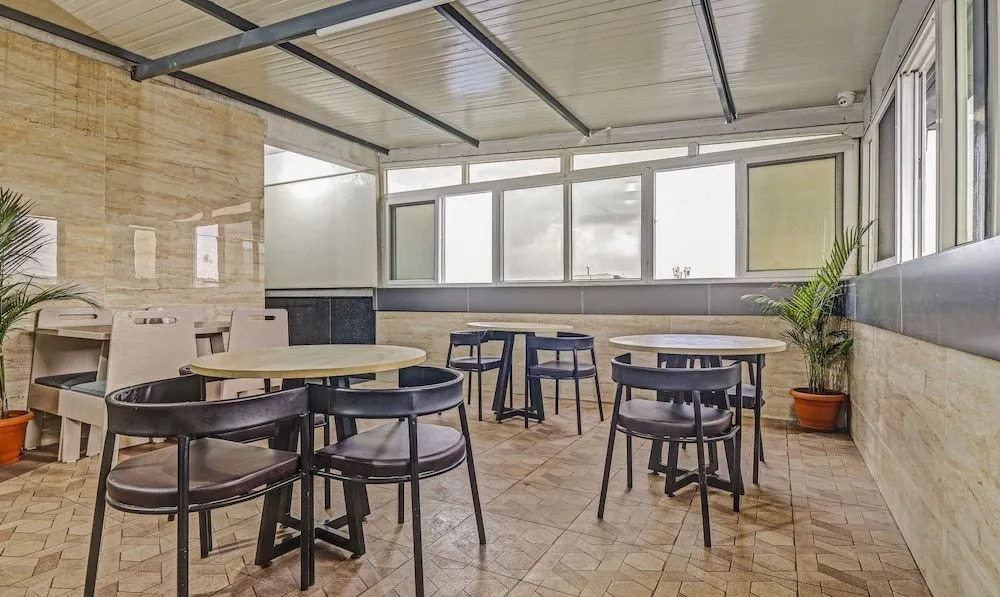 Treebo Trend Hotel Corporate Suites