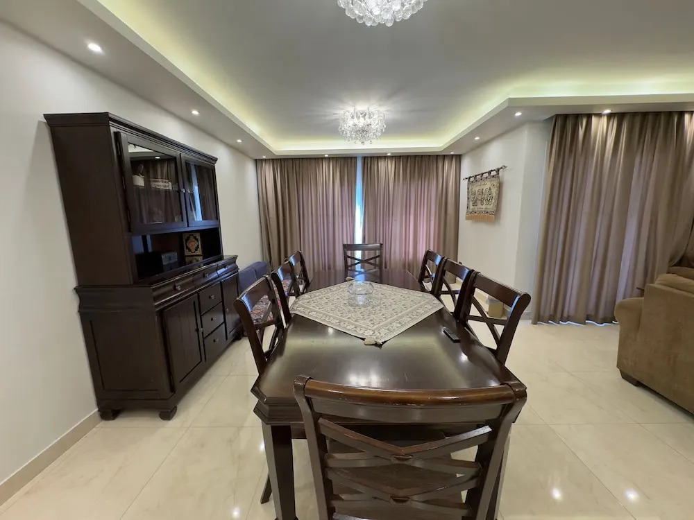 CK 1108 Spacious 2BR Apt 2BA Near Airport