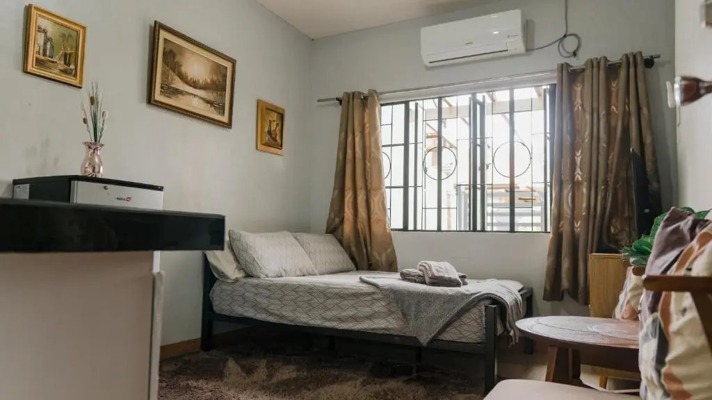 Apartment near Malls