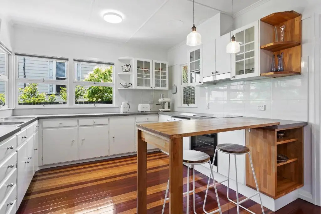 Artists Cottage - Cosy Home in Quiet Leafy Street