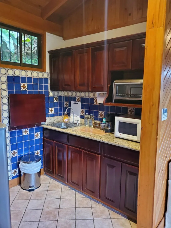 Finca Paraiso Mountain Retreat near San Jose Airport