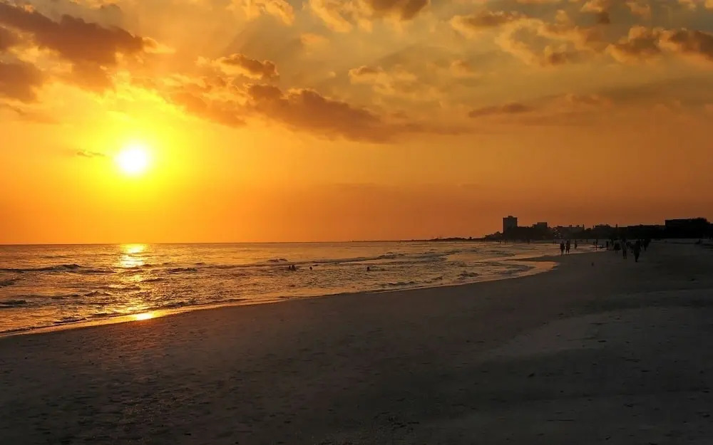 404-excelsior- Beautiful Unit Offering Amazing Gulf Views! 2 Bedroom Condo