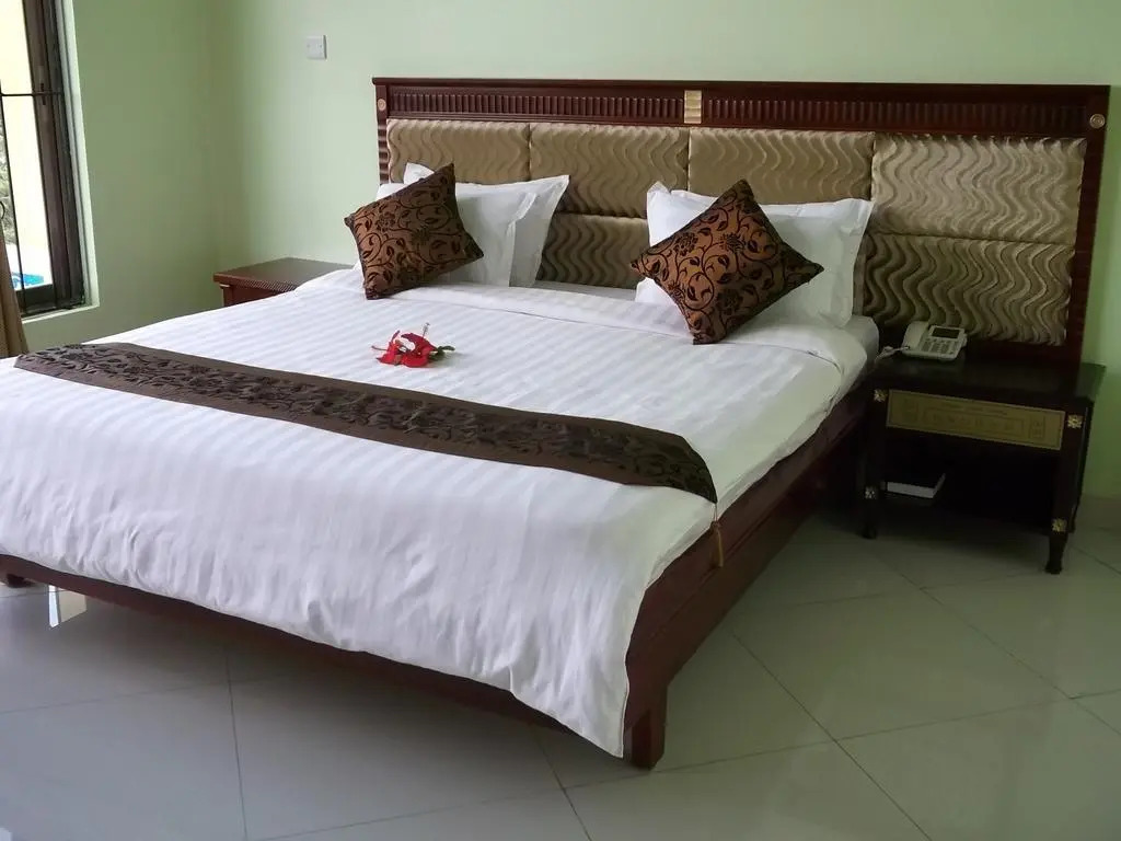 Greenlight Hotel