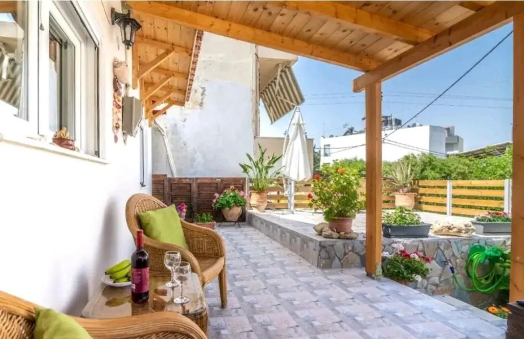 The Holiday House 3
