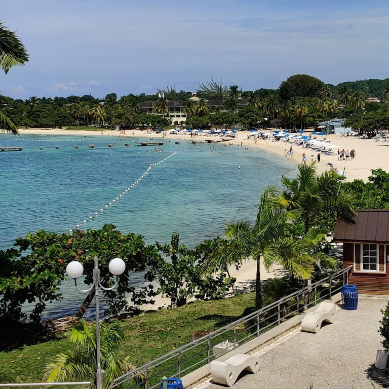 Fisherman's Point Ocean View Hotel