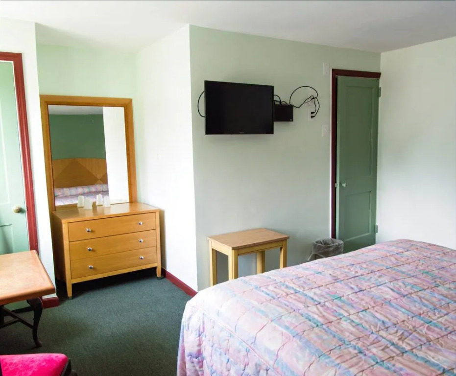 Bay Drive Motel