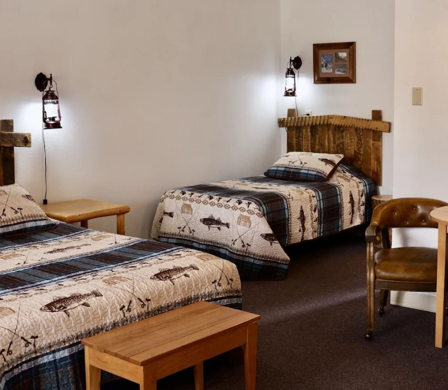 Rocky Mountain Lodge