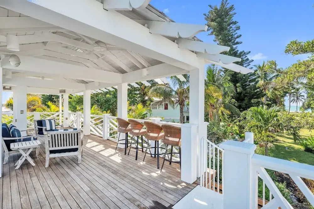 The Lady Fish 3 Bedroom Home by RedAwning