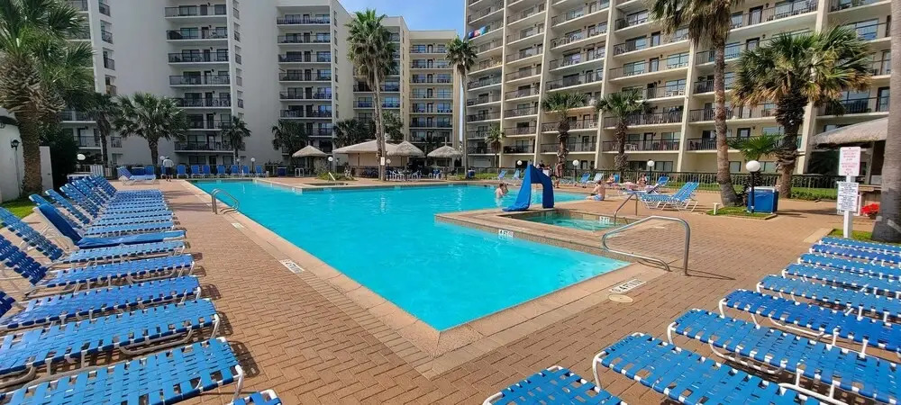 Sleeps 10 Direct Beach Heated Pool 3 Bedroom Apts