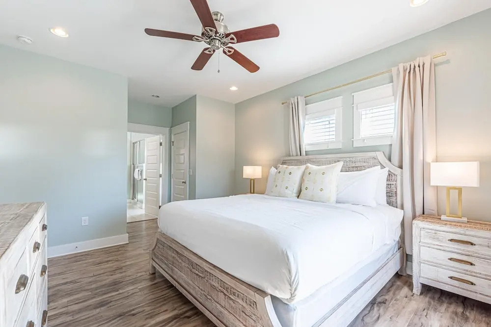 Blue Dream - 100 Sandalwood Drive
