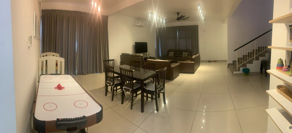 Hom Villa 16-25 pax