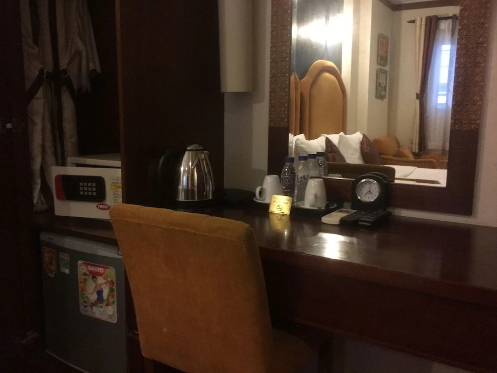 Mayflower Saigon Hotel