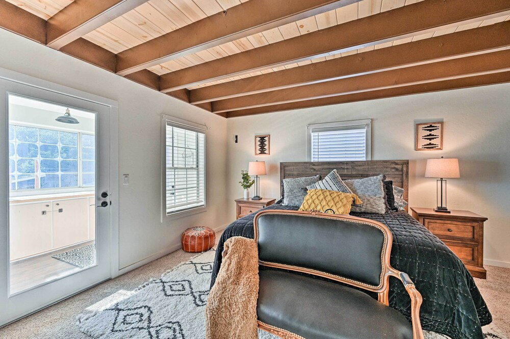 Inviting Julian Home w/ Scenic View & Hot Tub