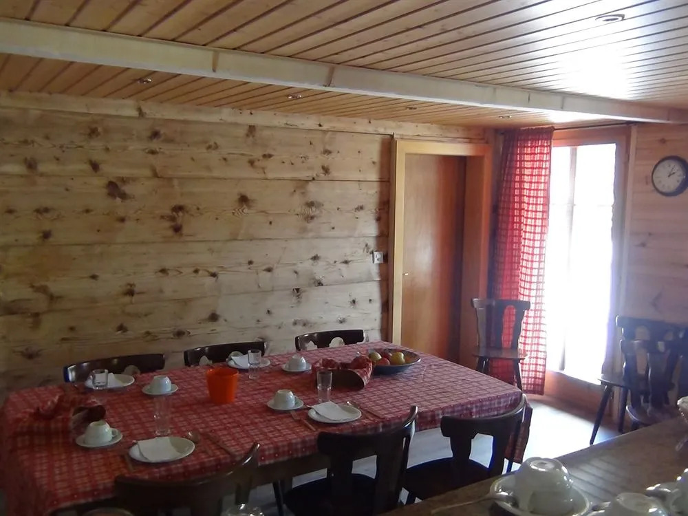 Chalet Suisse Bed and Breakfast