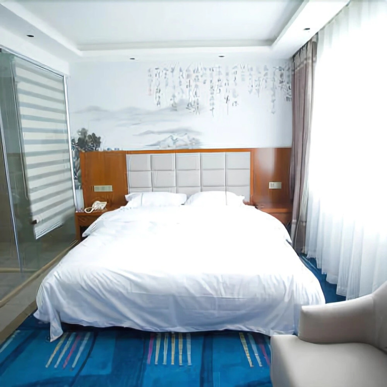 Qianhui Fashion Hotel