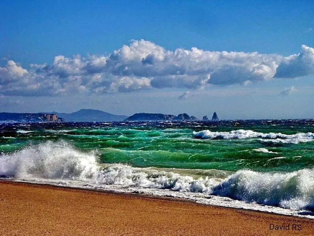 Apartment with One Bedroom in Roses, with Shared Pool, Furnished Terrace And Wifi - 350 M From the Beach