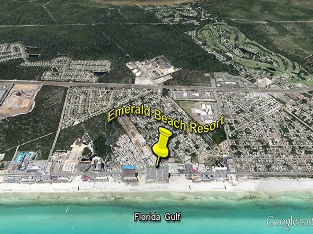 Emerald Beach 331 by RedAwning