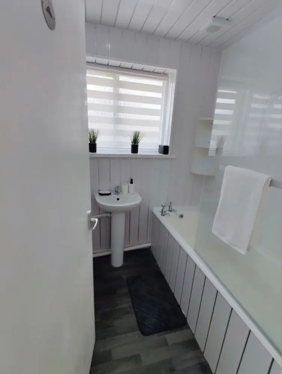 The Croft House Near Birmingham Airport and Nec