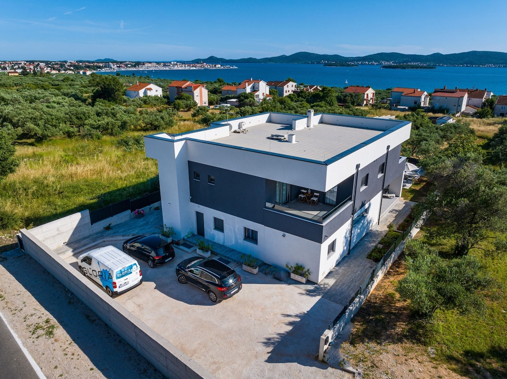 Apartment Vista Mare 1 With Heated Pool