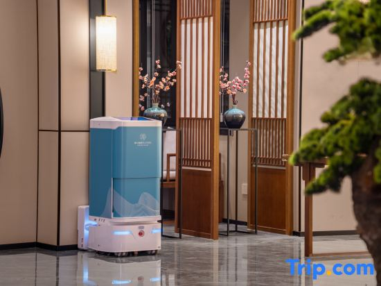 Moshang Qingju Hotel (Liangshan Longcheng Square Store)