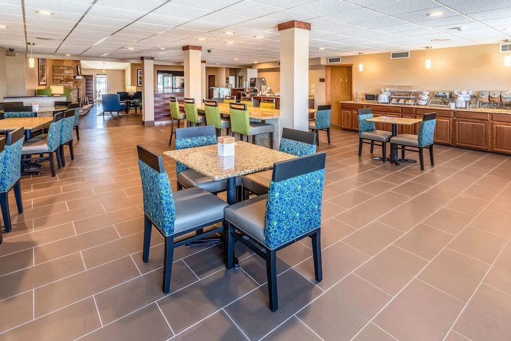 Super 8 Waukesha