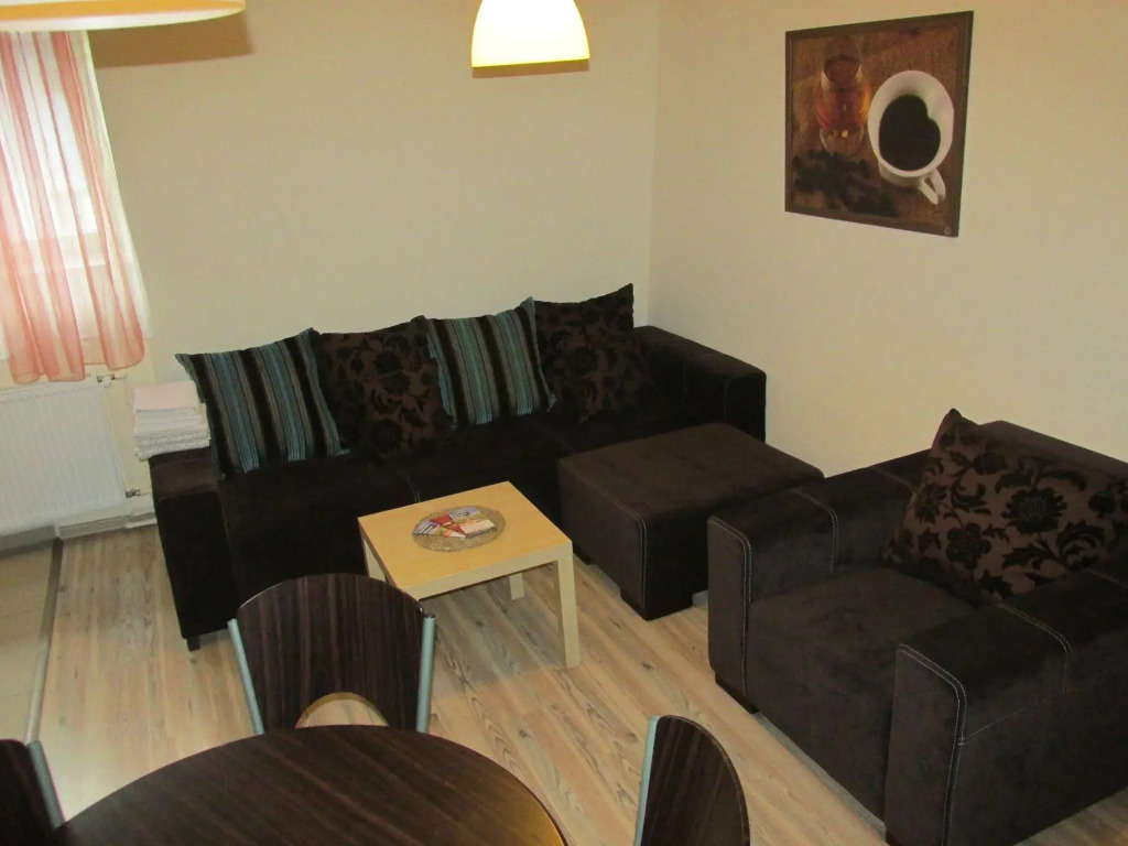 EURO-ROOM