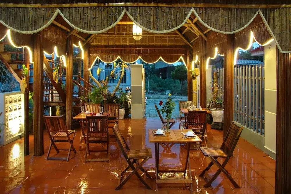 Hoi An Sea Sunset Villa & Bar