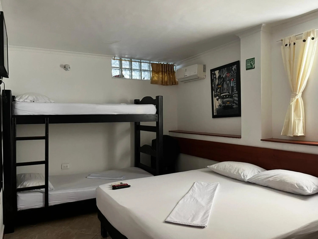 Apartamentos Freddys Tours