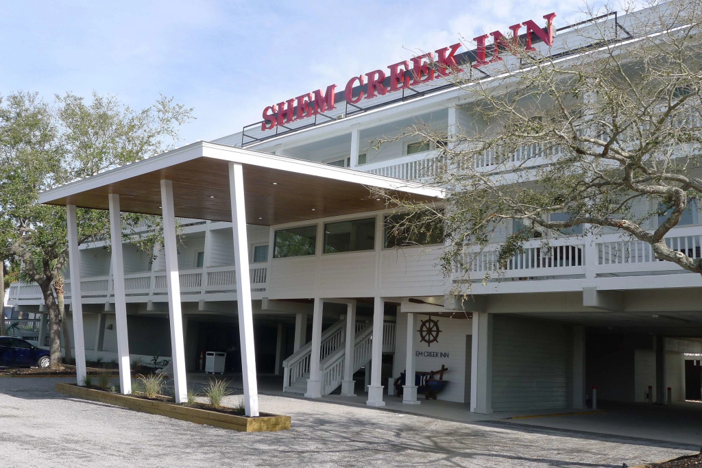 Shem Creek Inn