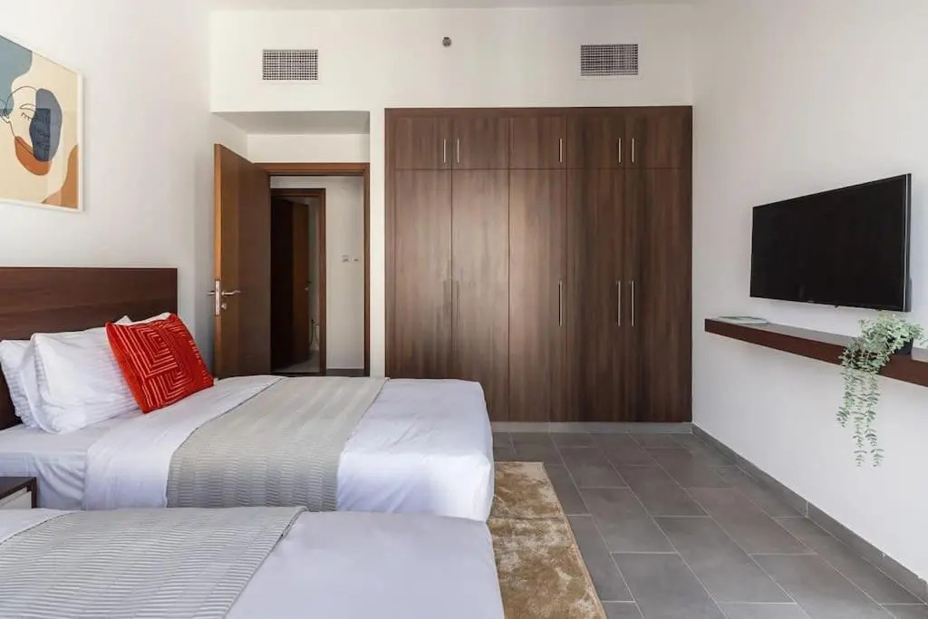Frank Porter - JAM Marina Residence