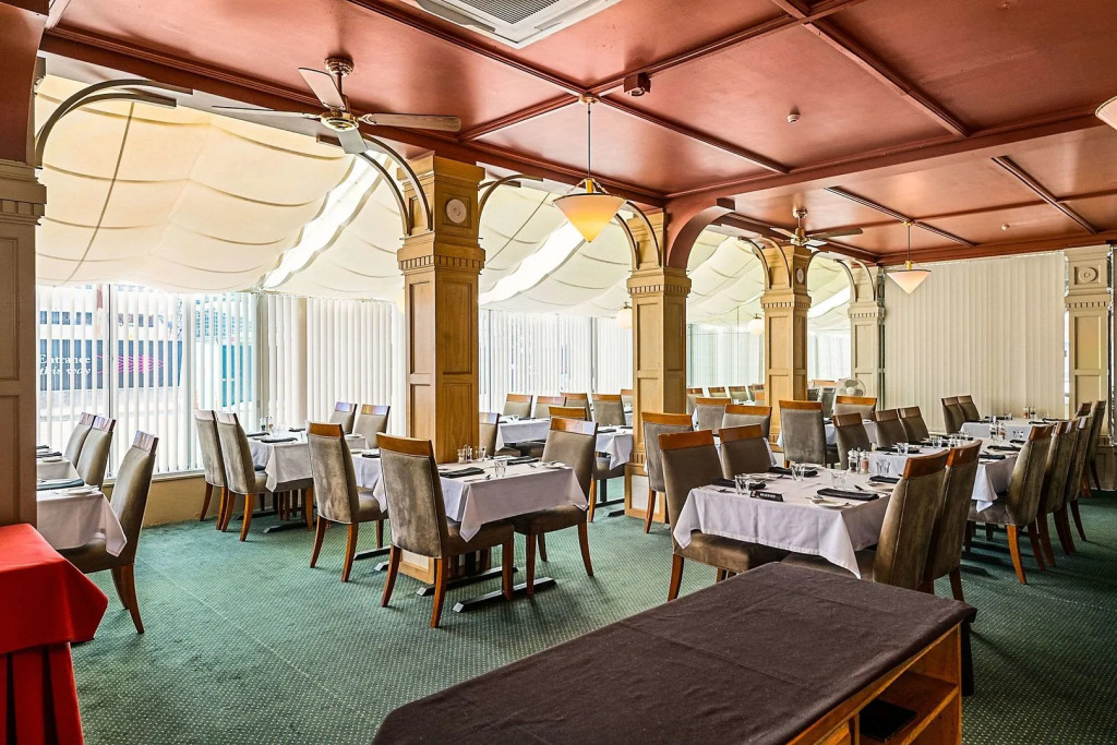 Carnmore Hotel Lower Hutt