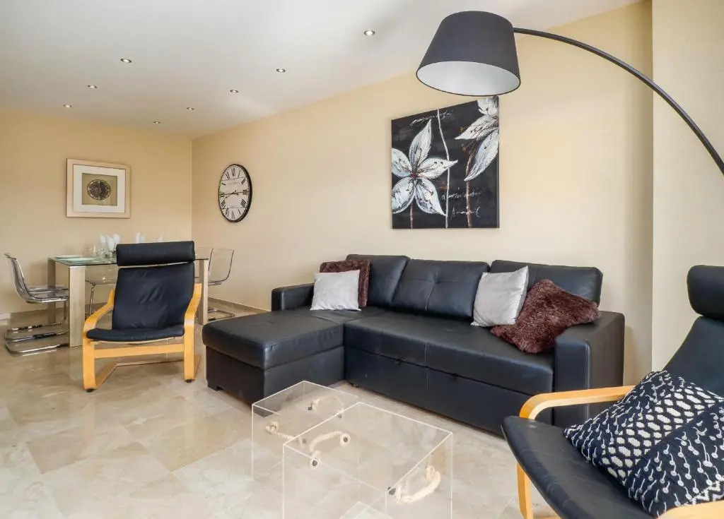 2174-Huge 3 bedrooms with terrace and pool