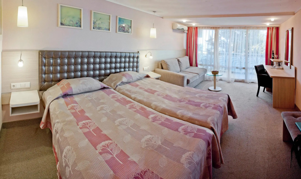 Hotel Sandy Beach