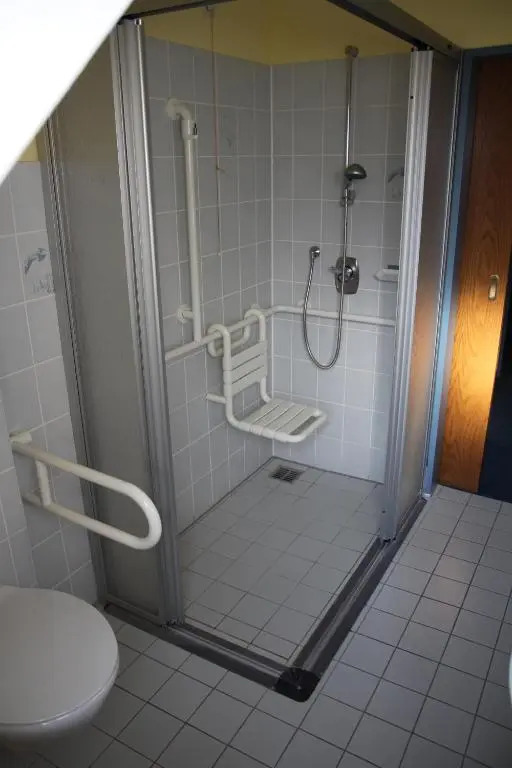 Hotel Restaurant Zum Jägerheim mit Innenpool