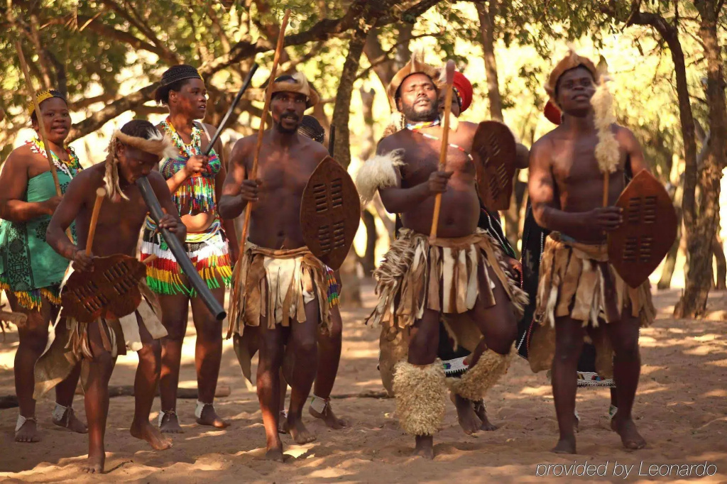 Gooderson Dumazulu Lodge & Traditional Village