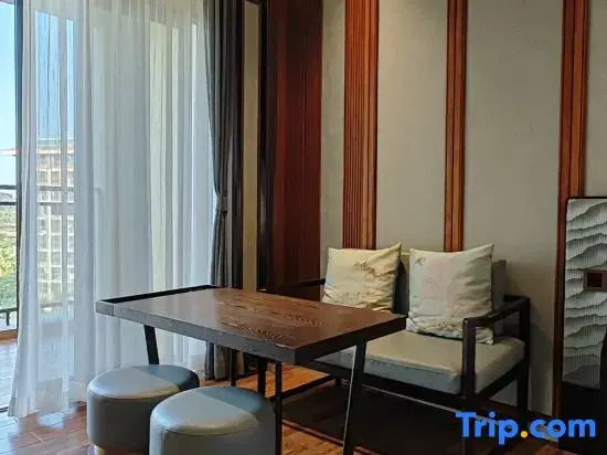 Zhongzhou Military-themed Homestay