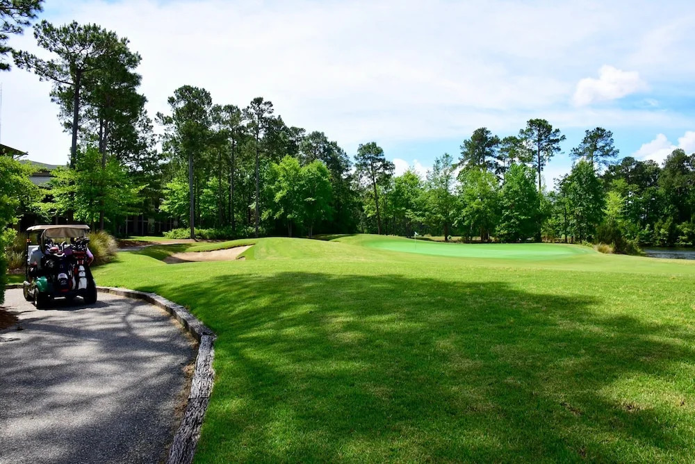 Located On The Ground Level And Across From The Pool With Pass To Huntington State Park! 2 Bedroom Condo by Peace Vacations