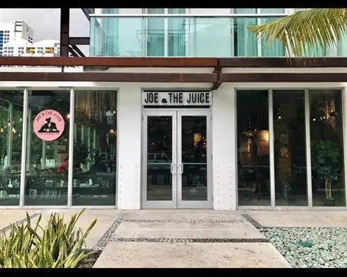 Boutique Hotel Suite 1215 West Avenue