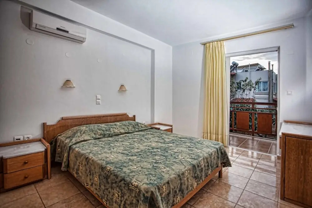 Ilian Beach & Apartments