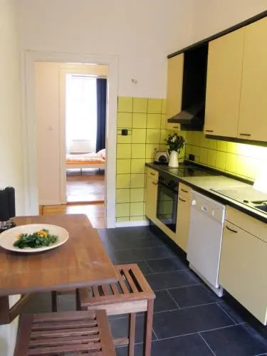 Elegante Altbauwohnung (CB1)