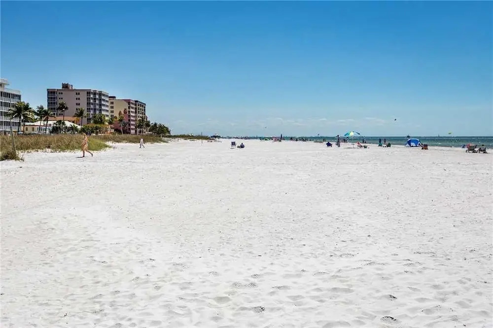 Estero Island Beach Villas 304 - Two Bedroom Condo