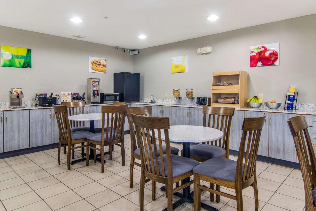 Quality Inn & Suites Grove City-Outlet Mall
