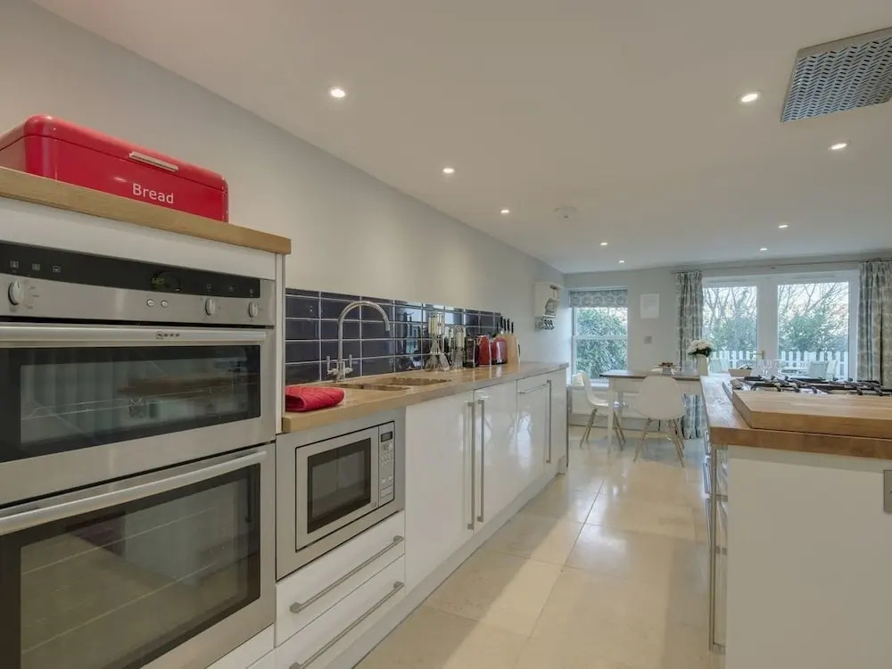 Regatta House