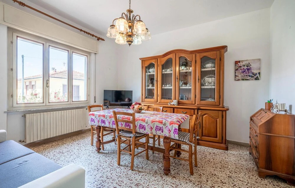 Nice Apartment in San Giuliano Terme With 2 Bedrooms and Wifi